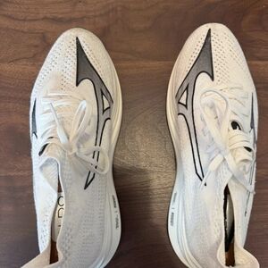 Men's Mizuno Neo Zen Running Shoe Size 9 Preowned.